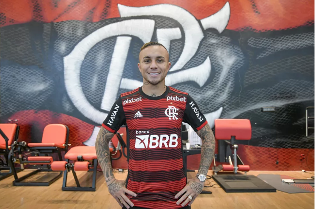 Flamengo anuncia compra de Everton Cebolinha e contrato até o fim de 2026: 