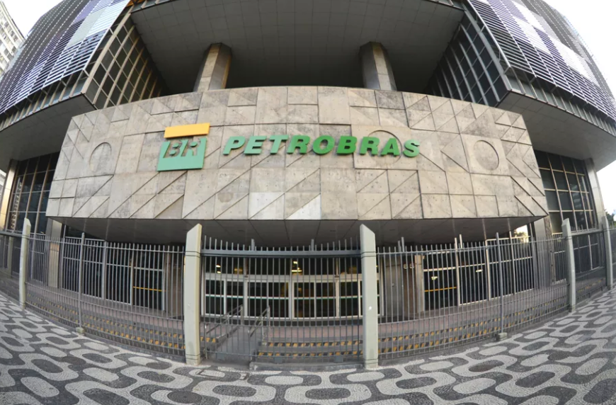 Petrobras ignora Bolsonaro e anuncia alta de combustíveis hoje. Entenda por que estatal resiste à pressão