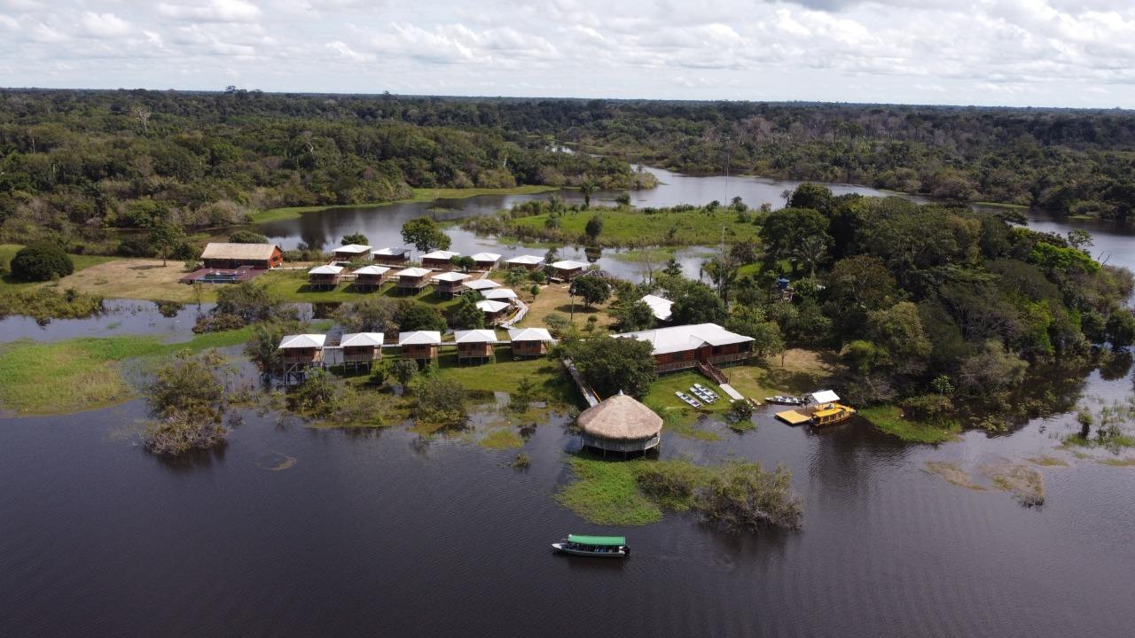 Amazonastur oferece apoio ao setor turístico de Careiro após desabamento da ponte na BR-319