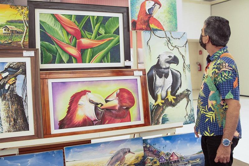 Prefeitura de Manaus realiza exposição artística no shopping Ponta Negra