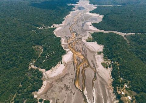 Rio Negro parou de baixar nesta sexta-feira (27/10), informa medição do Porto de Manaus