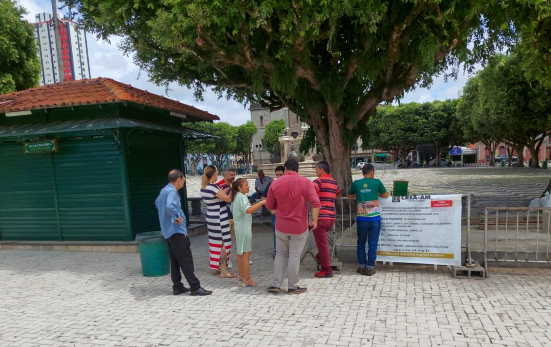 Obra no entorno do Teatro Amazonas é embargada pela prefeitura e pelo Iphan-AM