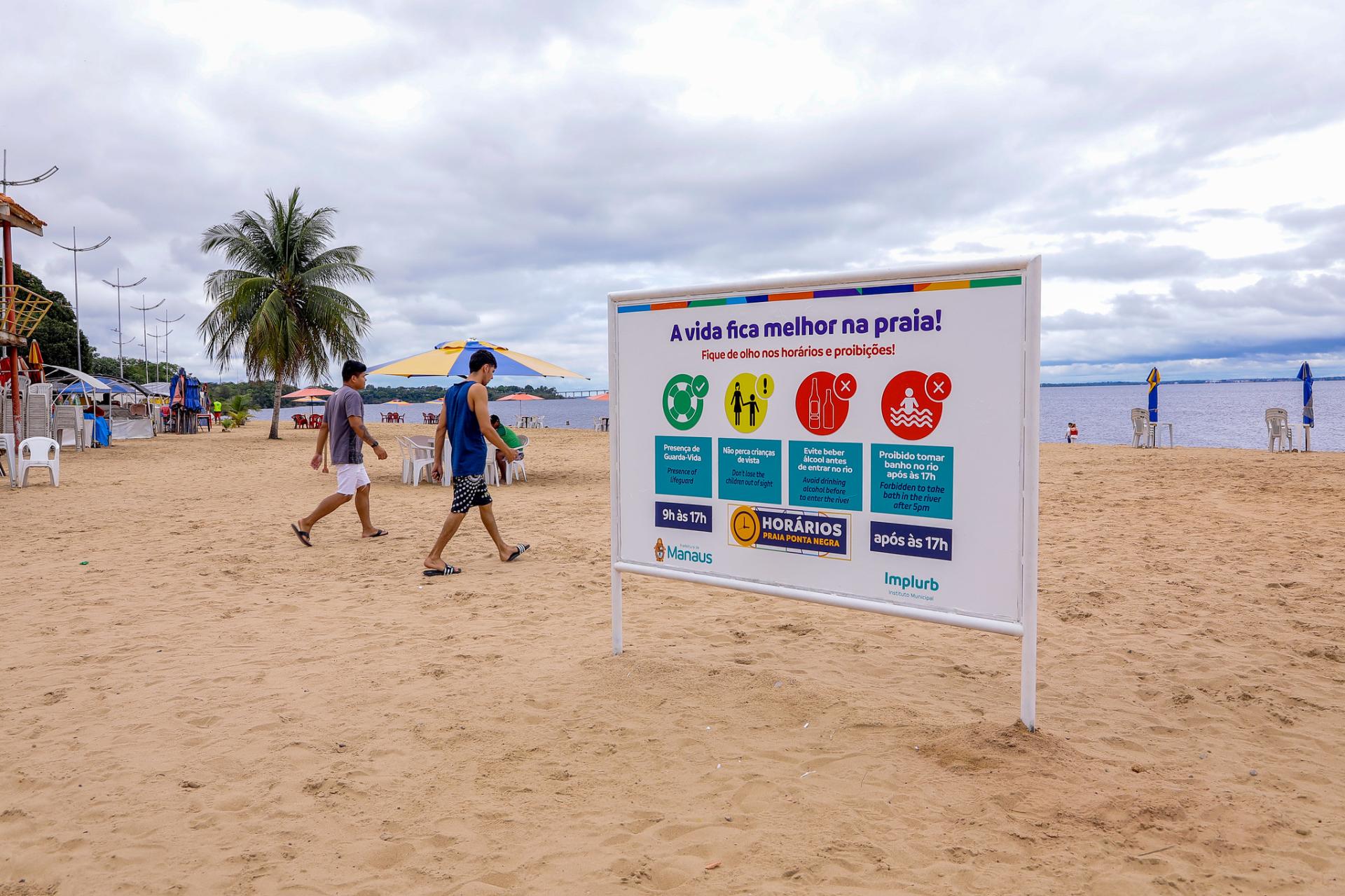 Prefeitura de Manaus alerta para proibição de fogueiras e churrasco na praia da Ponta Negra